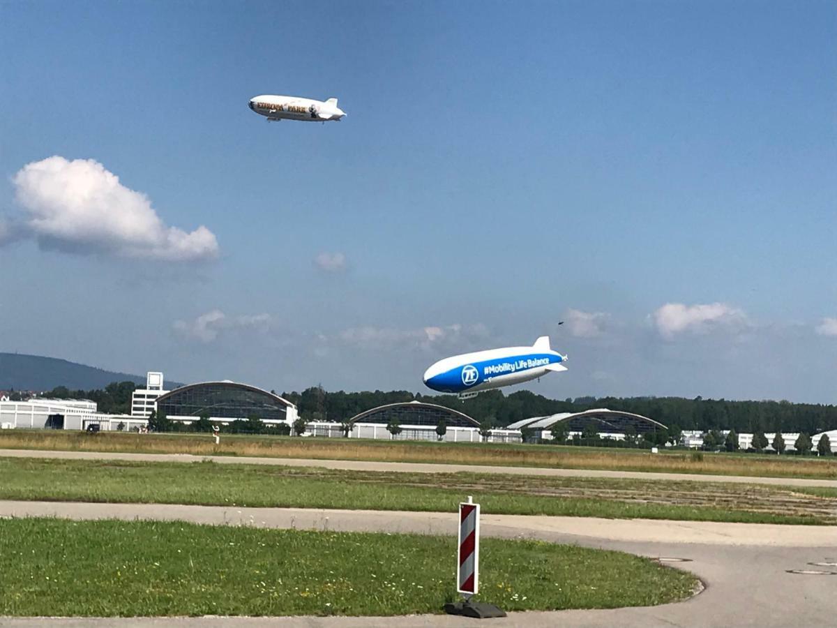 Ferienwohnung Am Zeppelin Hangar FDH Exterior foto